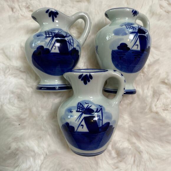 Set of 3 Vintage Miniature Delft Blue Vase Pitcher Hand Painted Blue and White - Picture 1 of 7